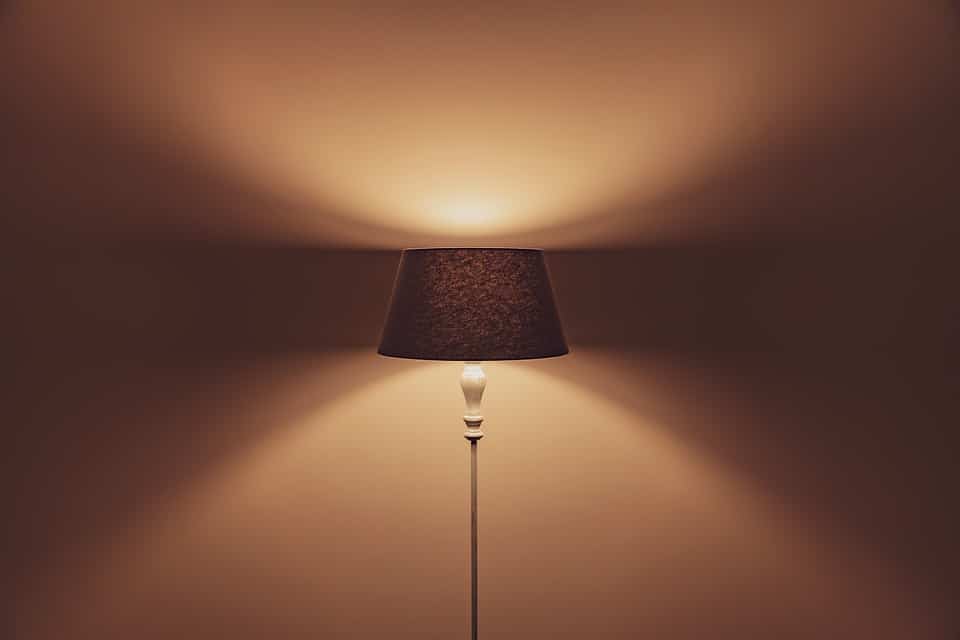 Les lampadaires tendances pour une décoration d’intérieur dans l’air du temps